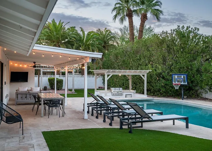 Holiday home Modern Retreat With Pool Fire Pit Outdoor Living *