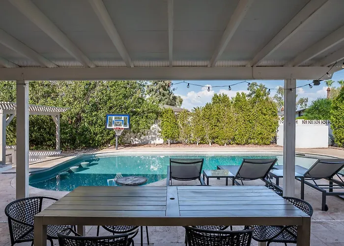 Modern Retreat With Pool Fire Pit Outdoor Living * Scottsdale