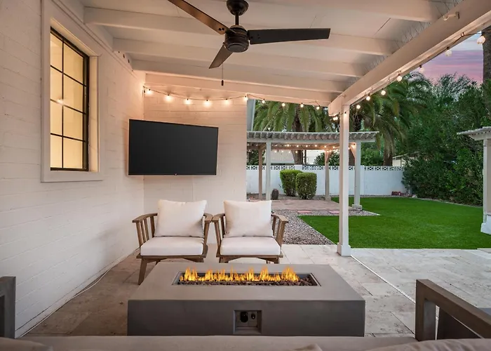 Modern Retreat With Pool Fire Pit Outdoor Living *